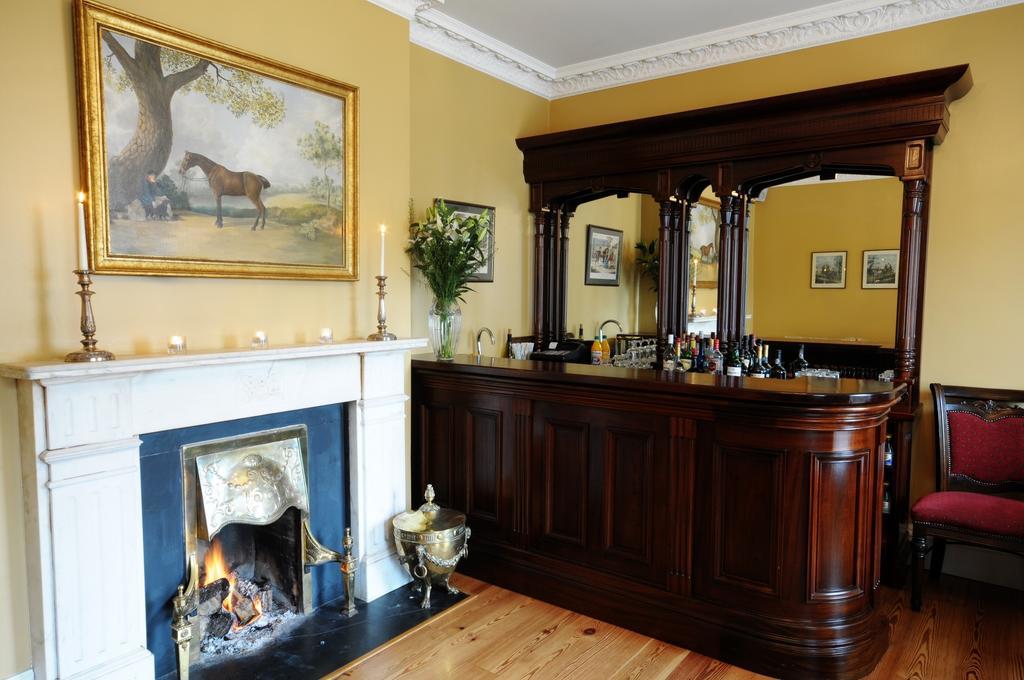 Ashbrook Arms Townhouse And Restaurant Hotell Durrow Eksteriør bilde