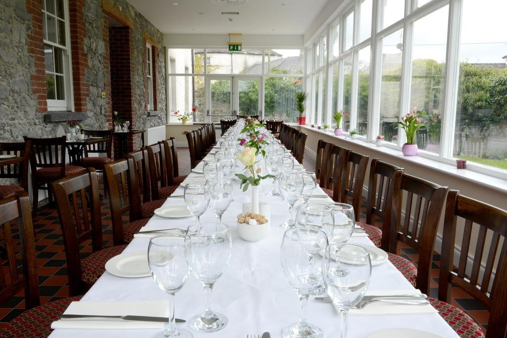 Ashbrook Arms Townhouse And Restaurant Hotell Durrow Eksteriør bilde